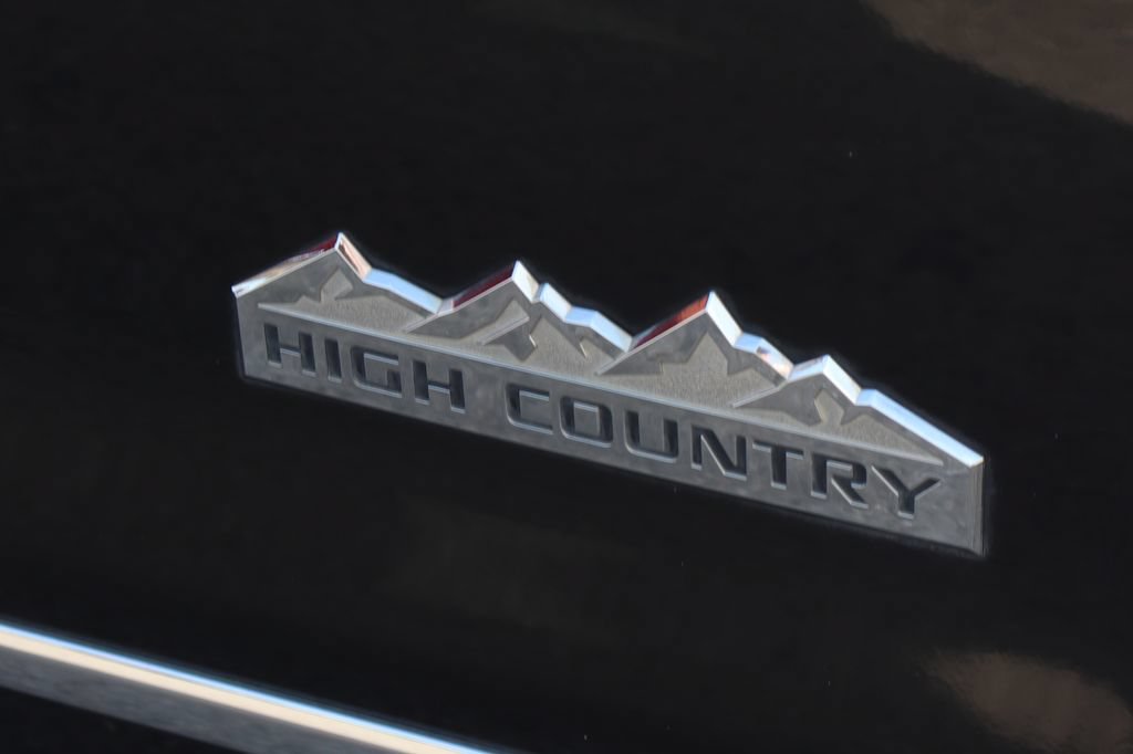 Used 2018 Chevrolet Silverado 1500 High Country RWD image 54