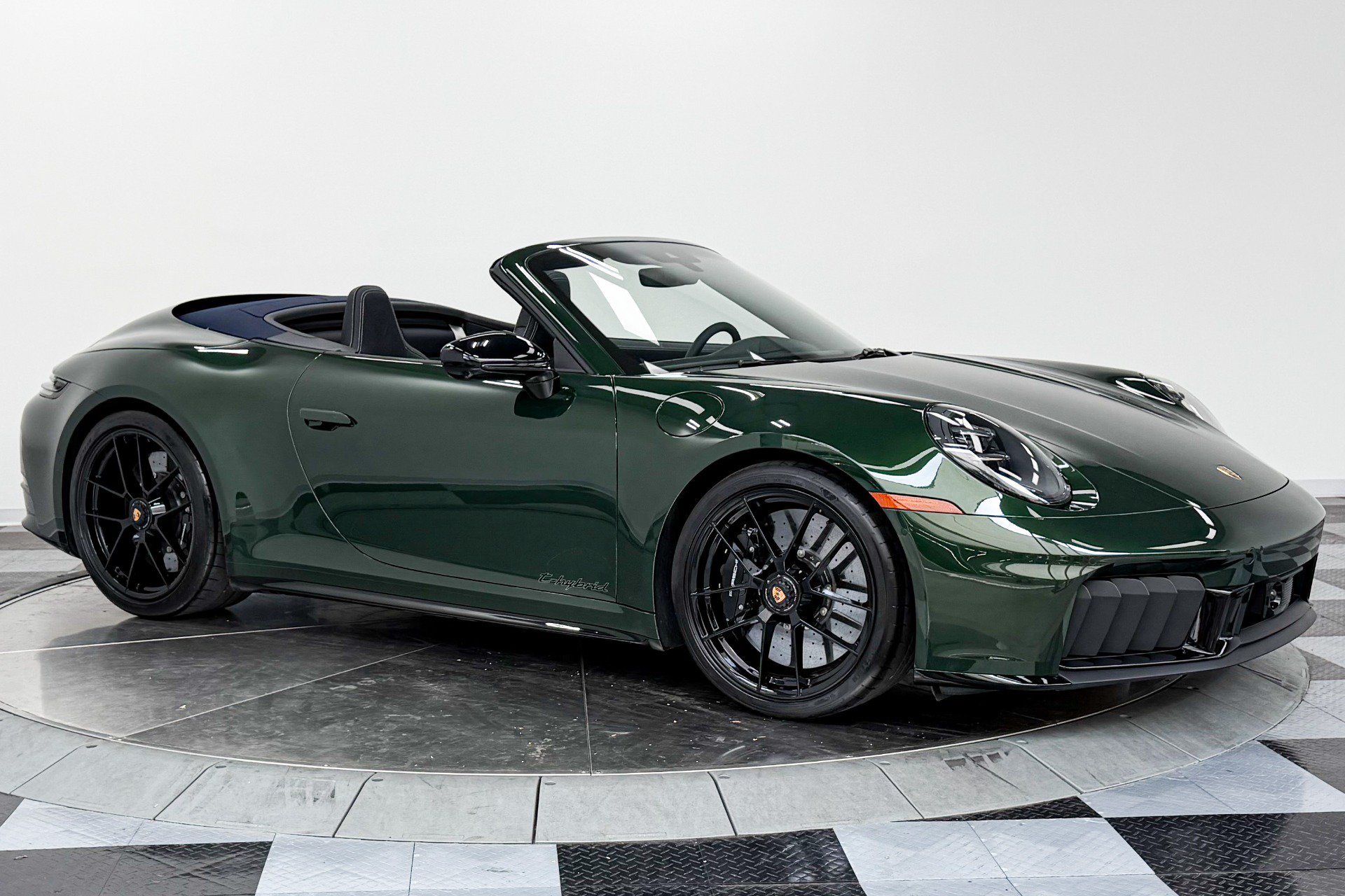 Used 2026 Porsche 911 GTS image 34