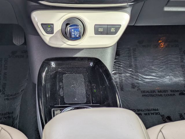 Used 2017 Toyota Prius Three FWD image 18