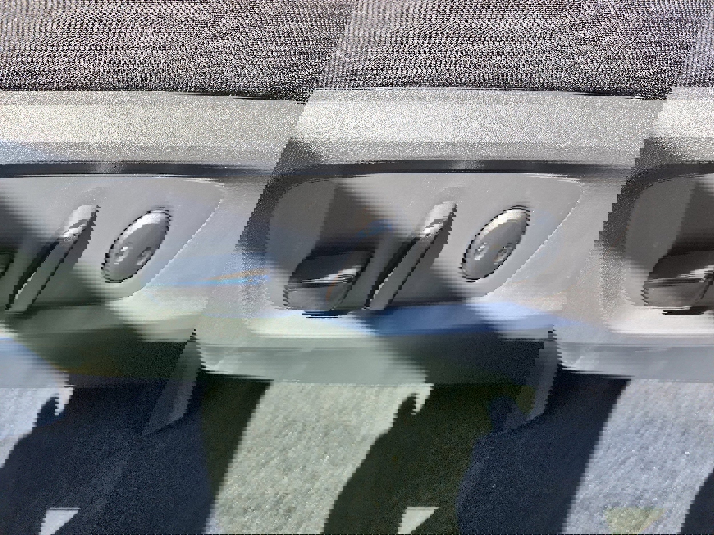 New 2025 Nissan Pathfinder SV w/ Black Appearance Package image 12