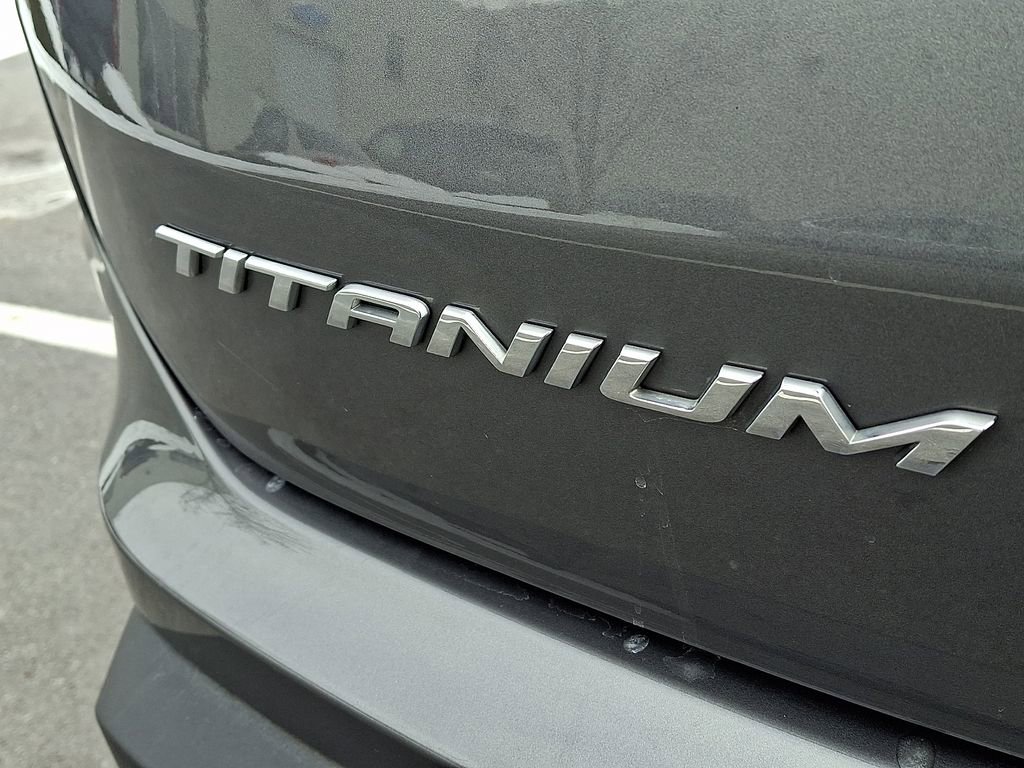 Used 2024 Ford Edge Titanium image 33