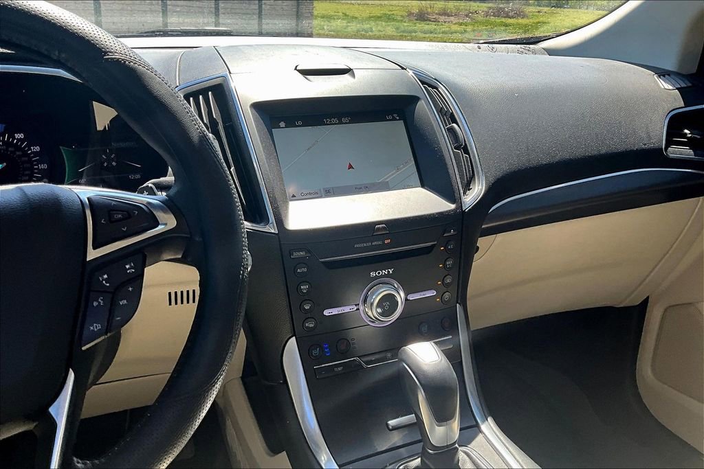 Used 2018 Ford Edge Titanium w/ Equipment Group 301A image 4