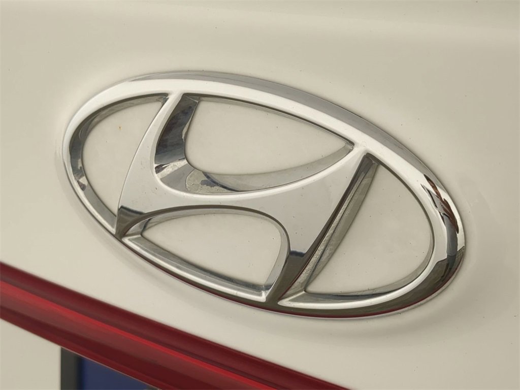 Certified 2023 Hyundai Santa Fe SEL image 13