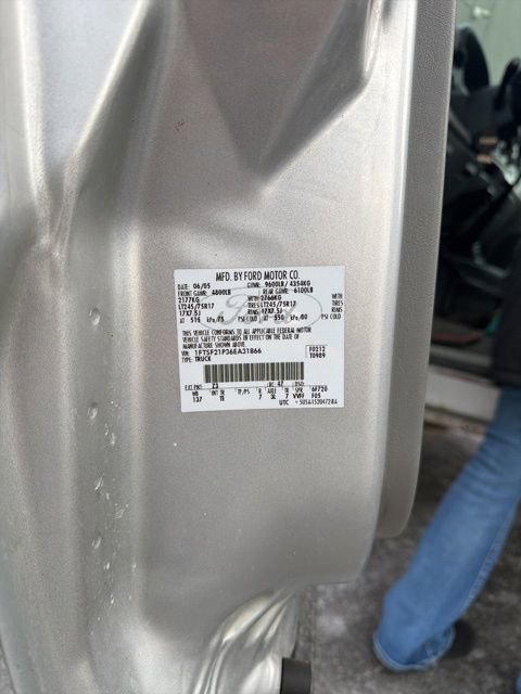Used 2006 Ford F250 XLT image 4