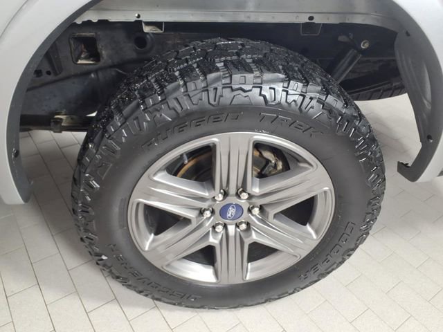 Used 2020 Ford F150 Lariat w/ Equipment Group 502A Luxury image 19