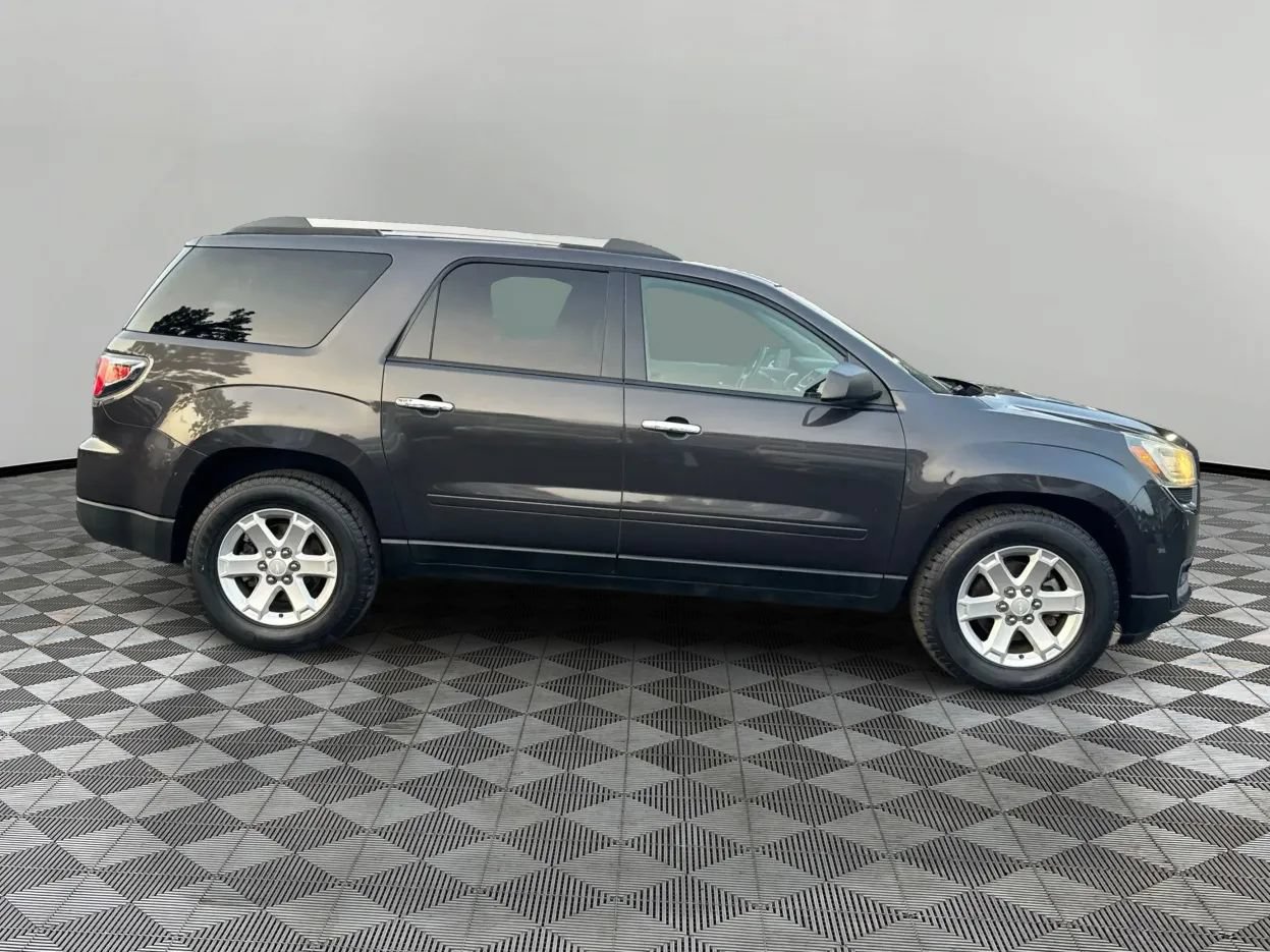 Used 2016 GMC Acadia SLE AWD/4WD image 4