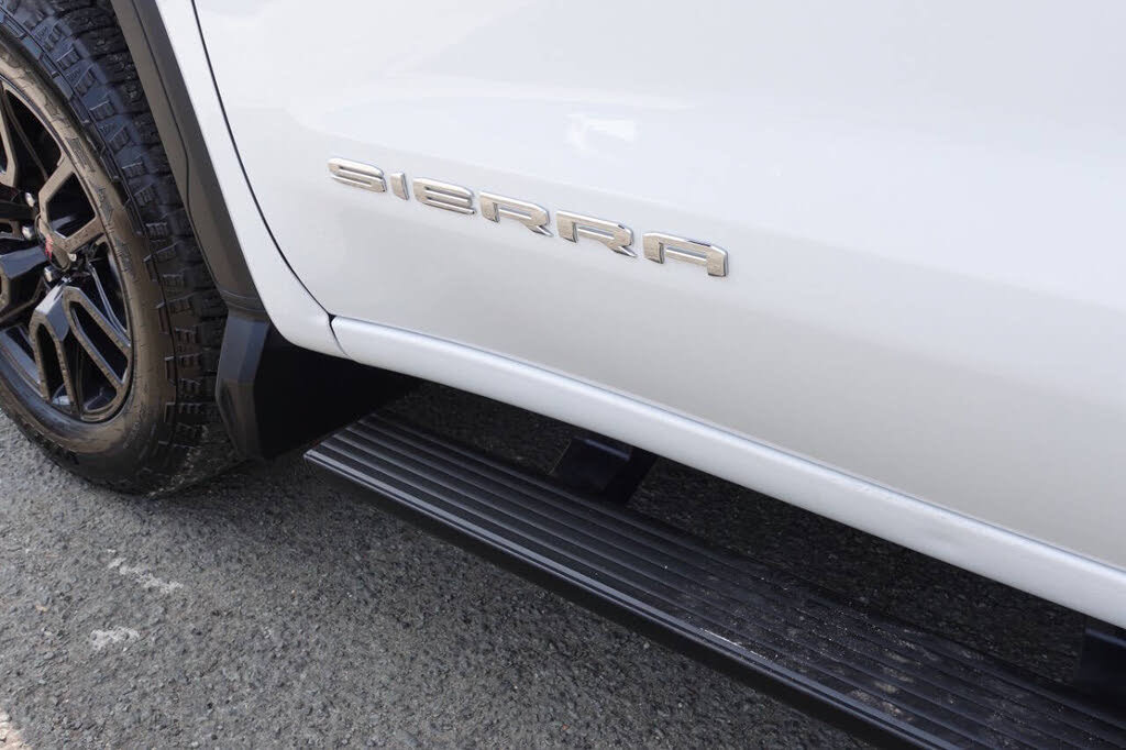 Used 2023 GMC Sierra 1500 Pro w/ Graphite Edition AWD/4WD image 13