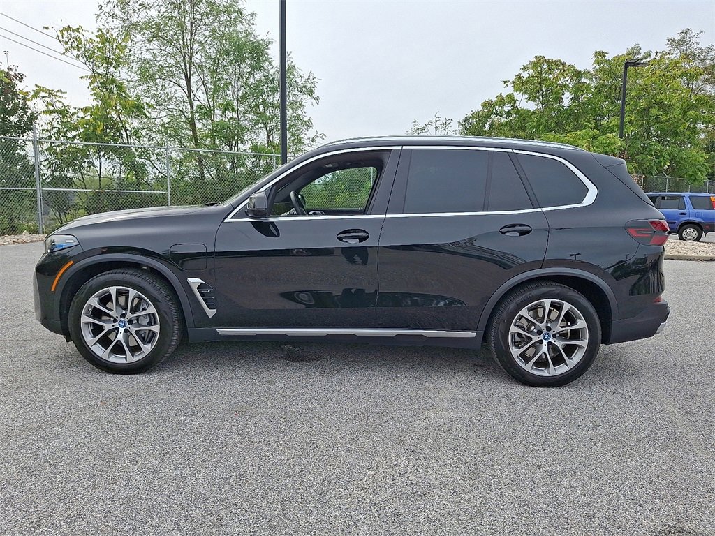 Certified 2024 BMW X5 xDrive50e w/ Premium Package image 7