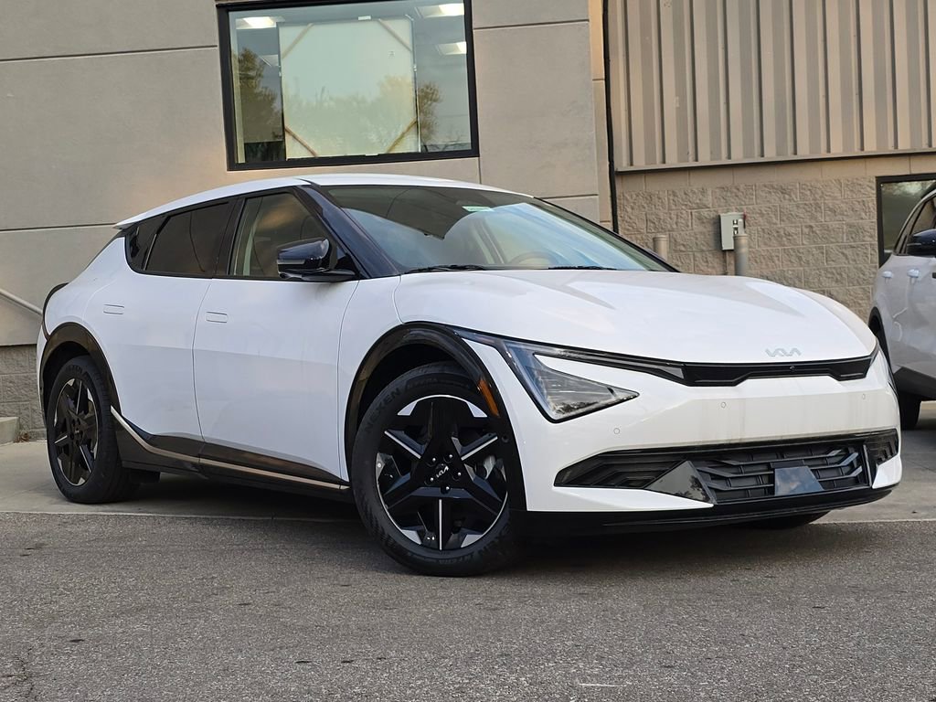 New 2025 Kia EV6 Wind image 1