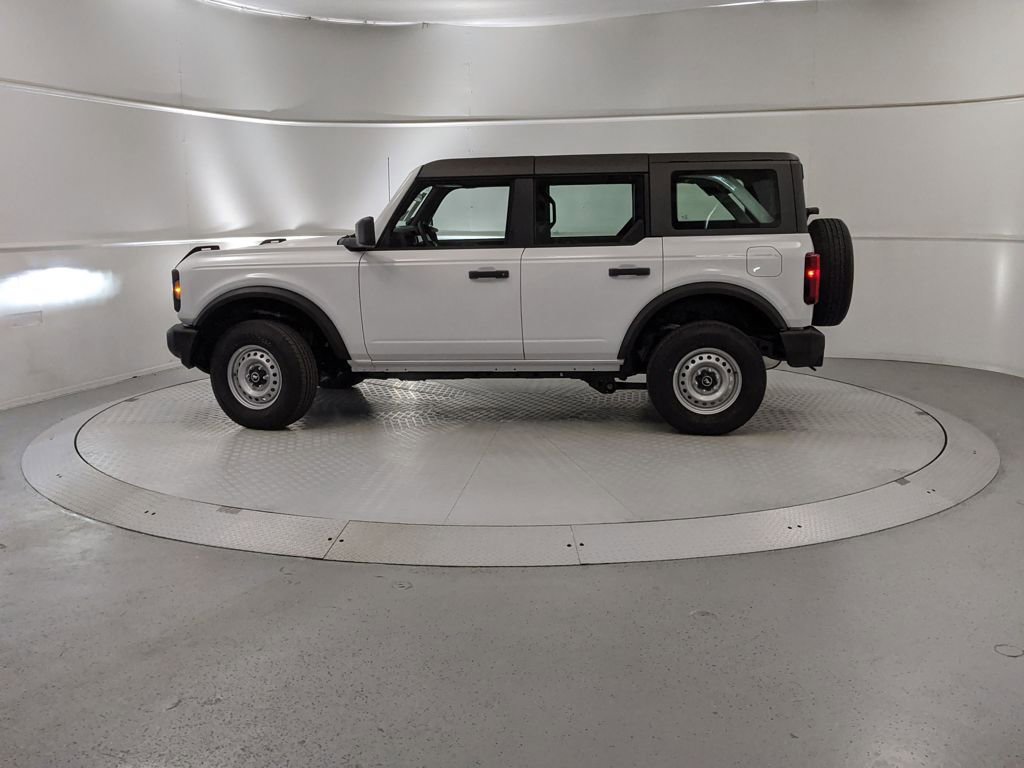 New 2025 Ford Bronco 4-Door image 5