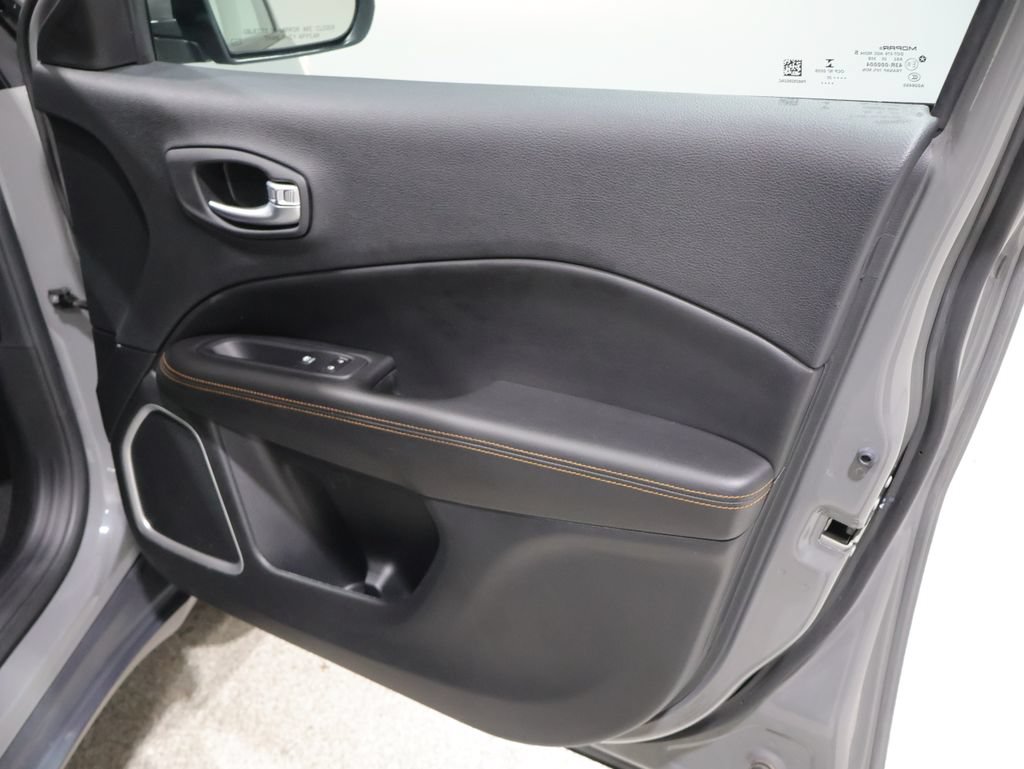 Used 2020 Jeep Compass Limited w/ Rear Convenience Group AWD/4WD image 25