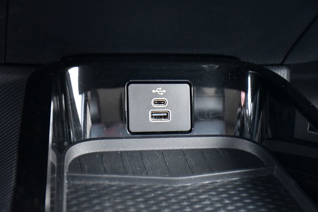 Used 2025 Ford Mustang Mach-E Premium w/ Sport Appearance Package image 29