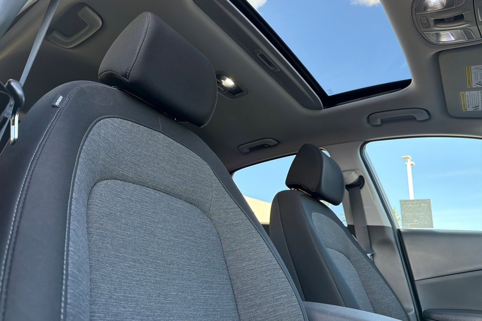 Used 2022 Hyundai Kona SEL w/ Convenience Package image 16