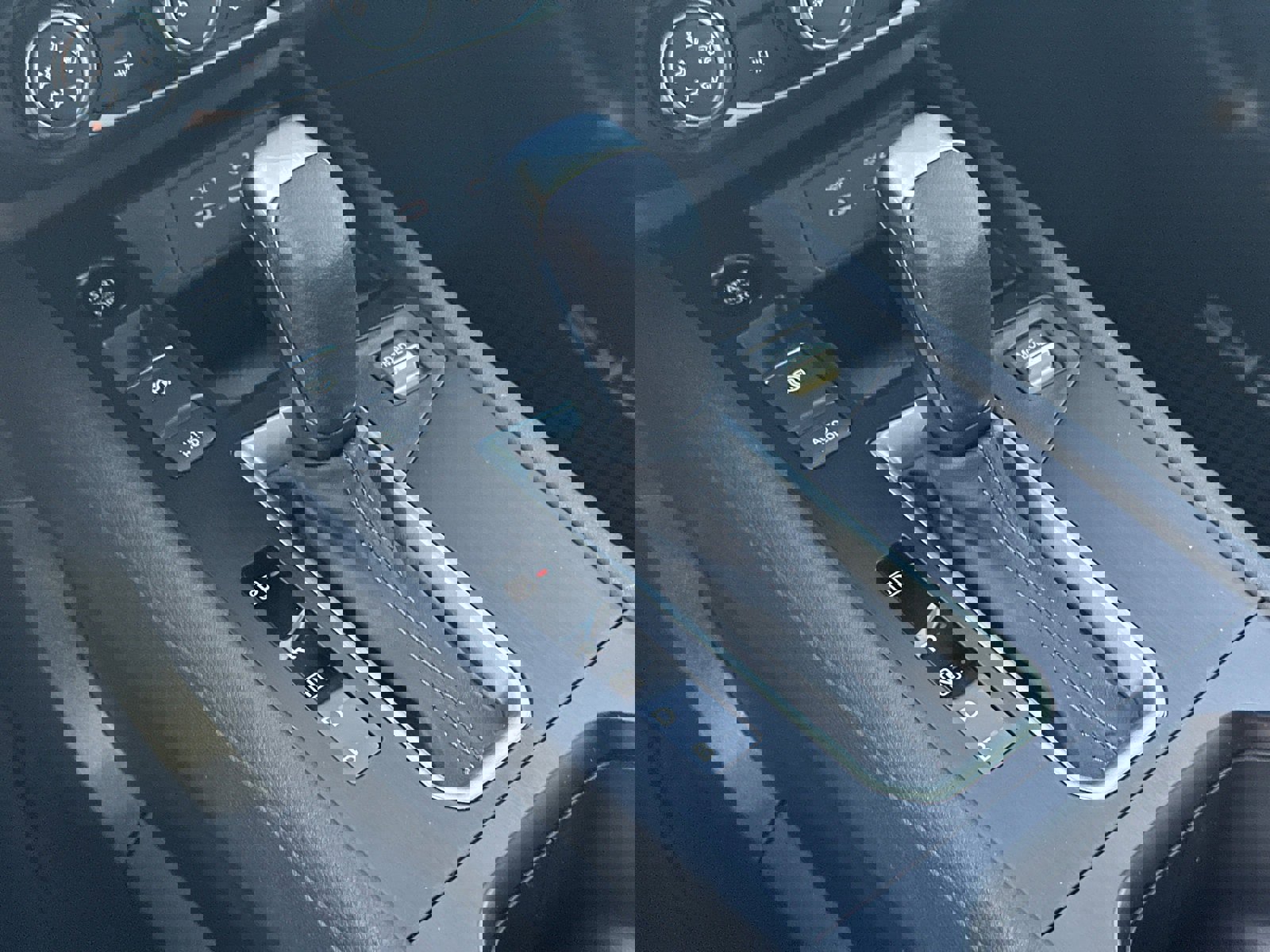 New 2026 Nissan Kicks S image 30