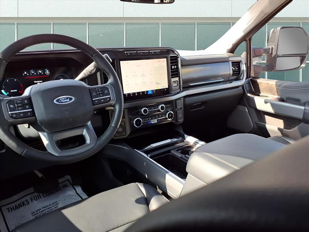 Used 2024 Ford F350 Lariat w/ Lariat Ultimate Package image 4