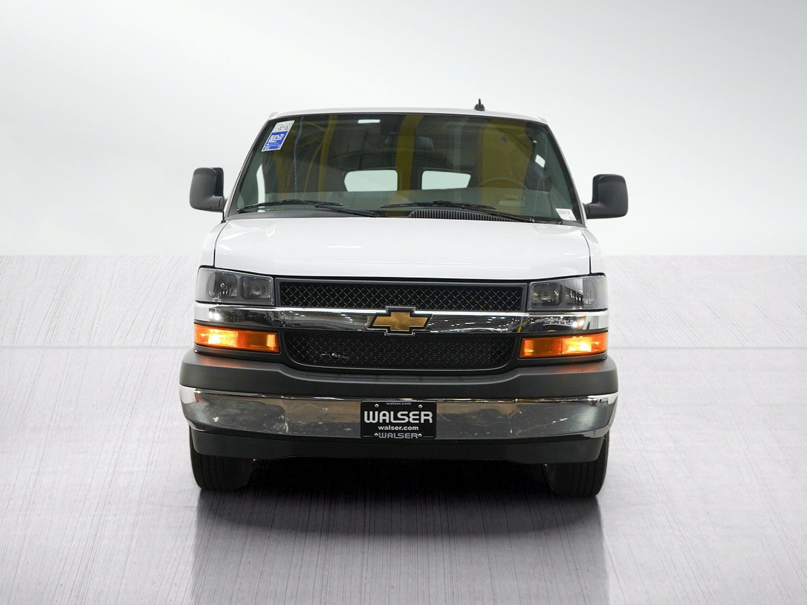 Used 2025 Chevrolet Express 3500 LT w/ LT Preferred Equipment Group RWD image 8
