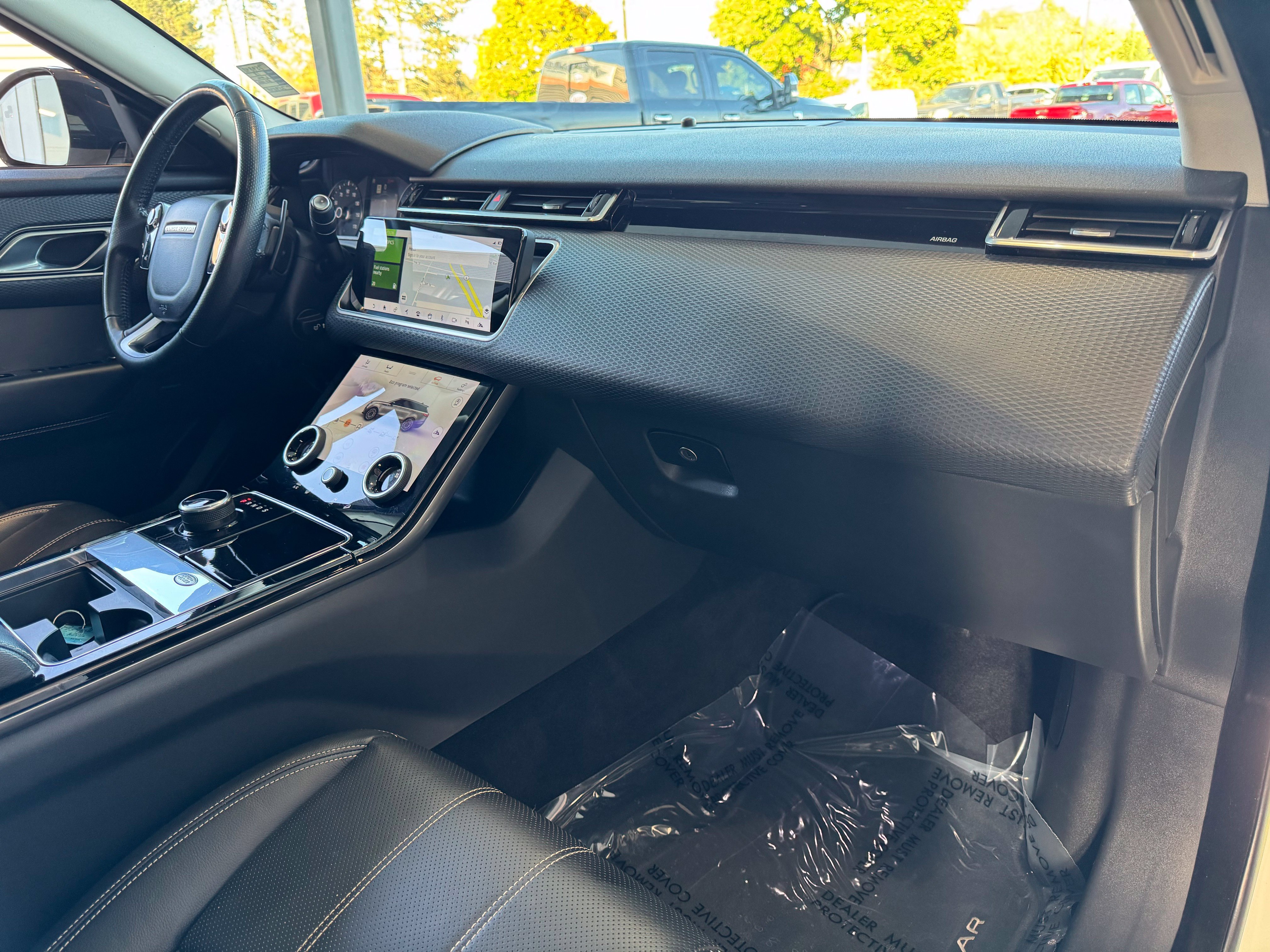 Used 2018 Land Rover Range Rover Velar S AWD/4WD image 23