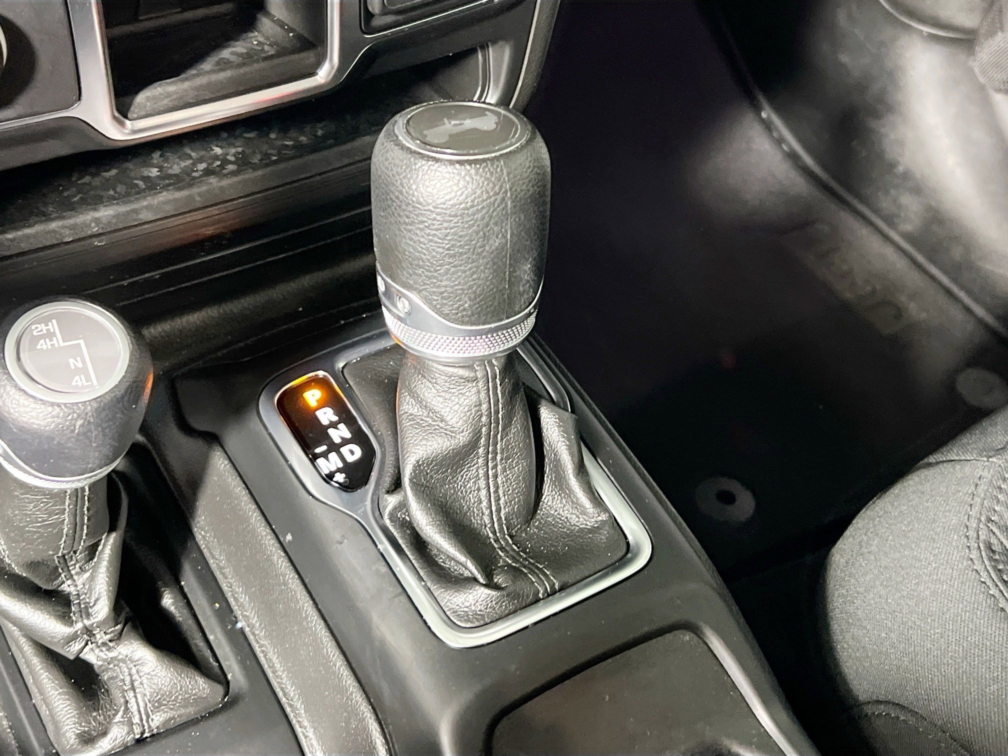 Used 2022 Jeep Wrangler Sport image 25