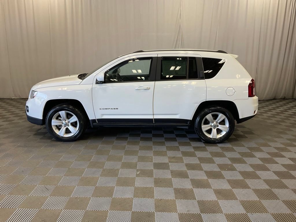 Used 2016 Jeep Compass Latitude AWD/4WD image 8