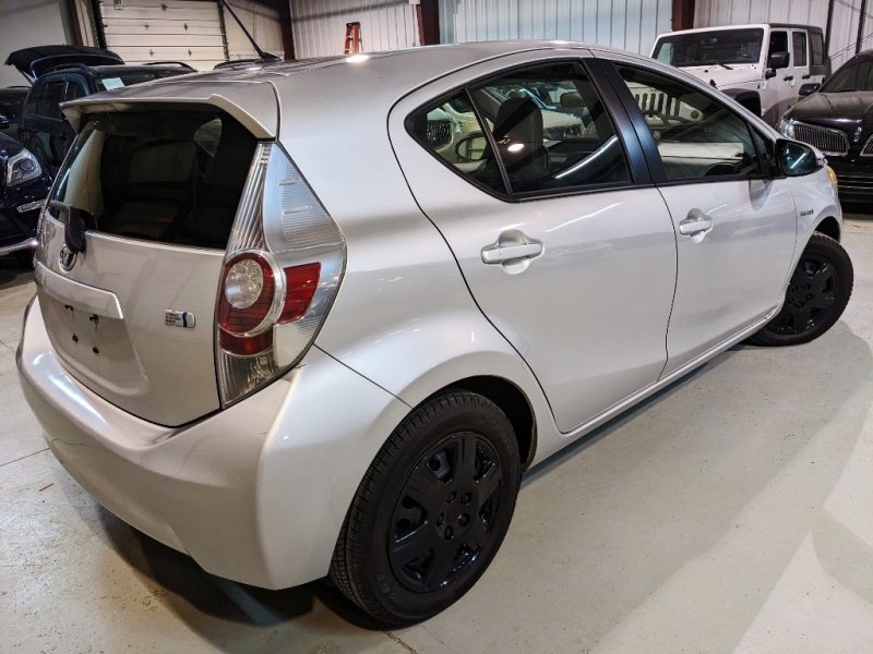 Used 2012 Toyota Prius C One image 6