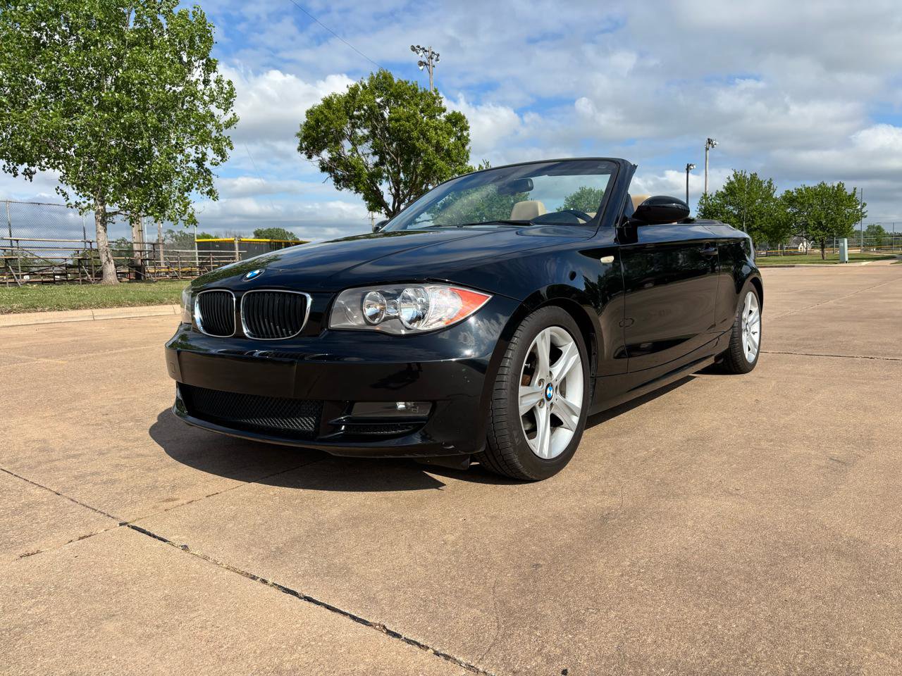 Used 2009 BMW 128i Convertible RWD image 3
