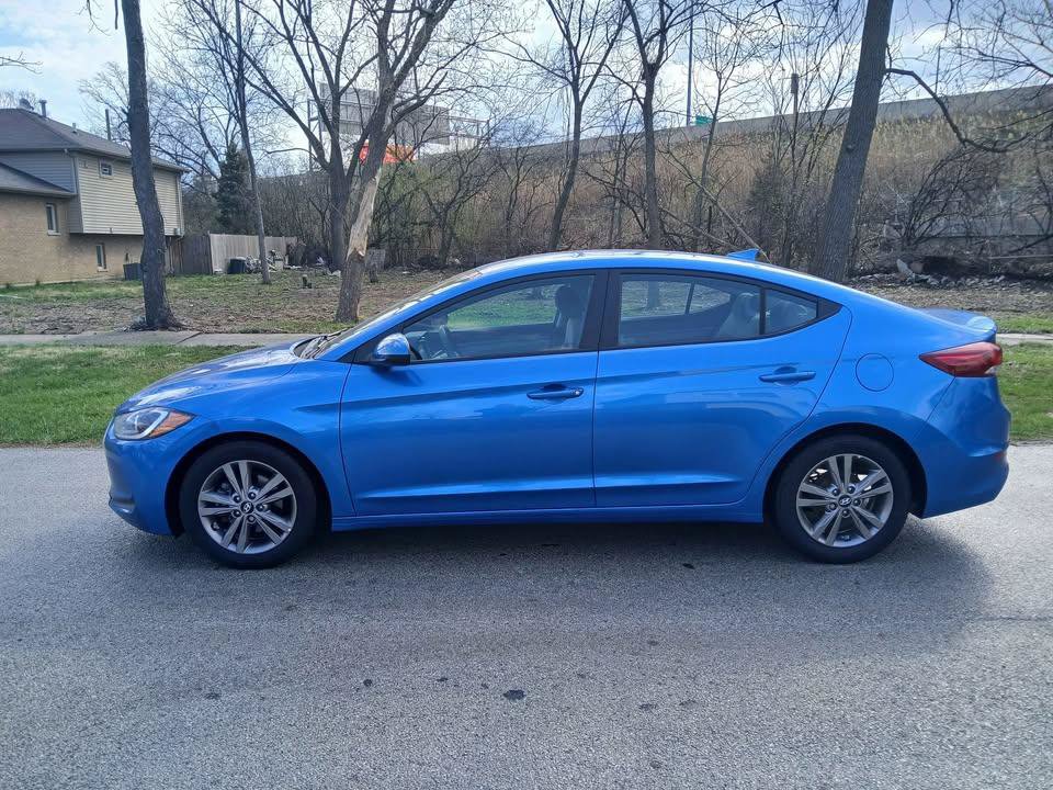 Used 2017 Hyundai Elantra SE FWD image 2