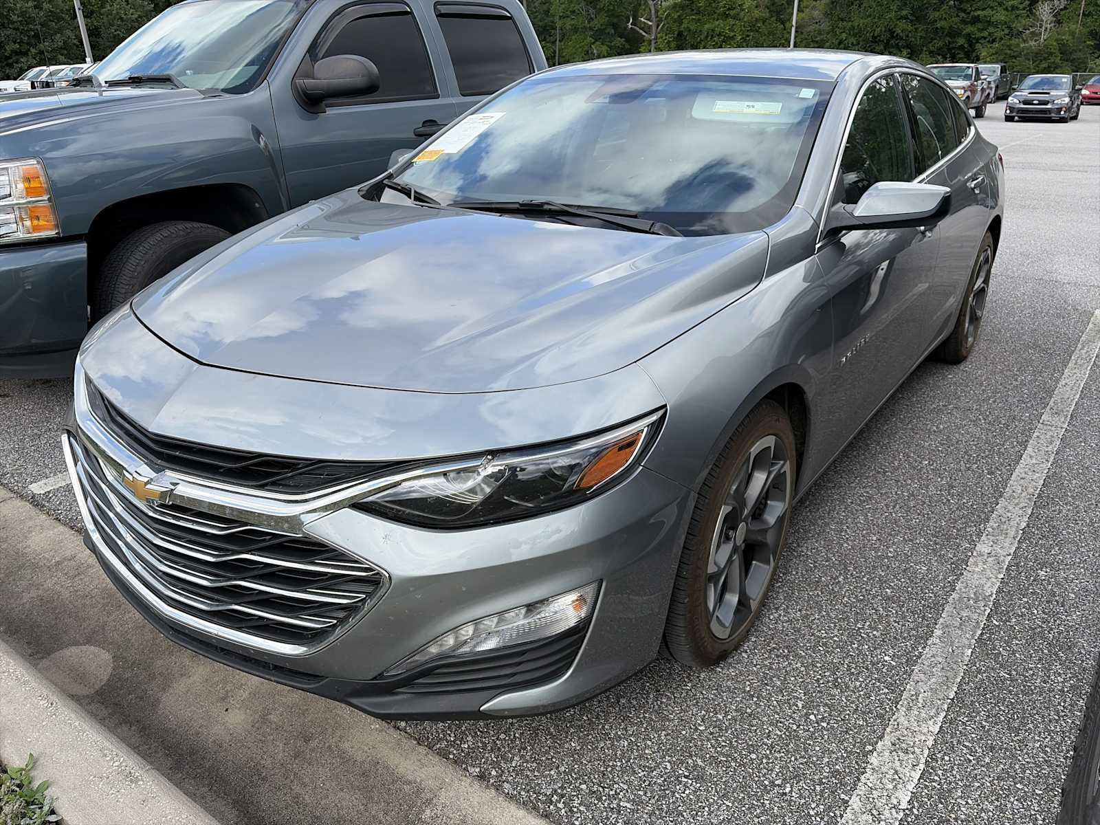 Used 2024 Chevrolet Malibu LT FWD image 2
