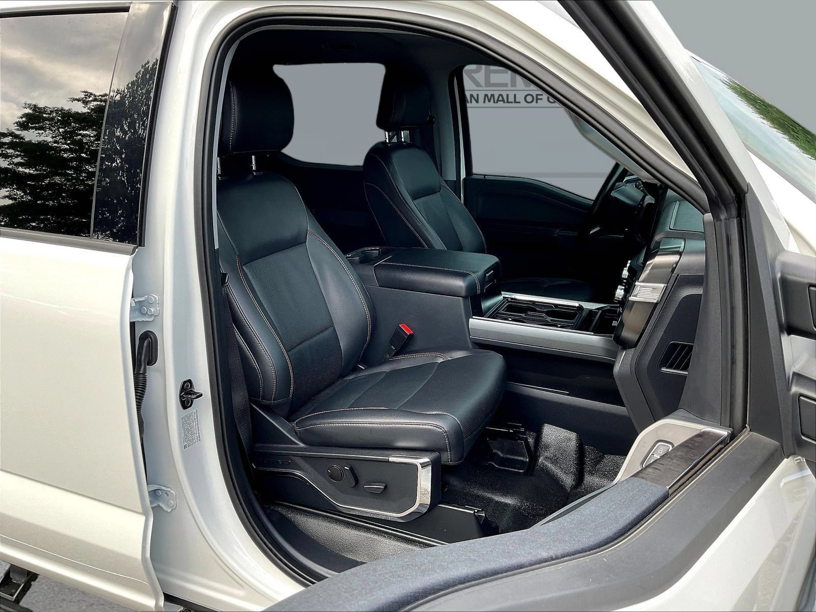 Used 2023 Ford F350 Lariat AWD/4WD image 31