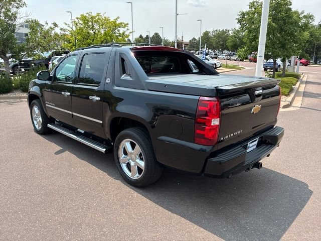 Used 2013 Chevrolet Avalanche LTZ AWD/4WD image 4