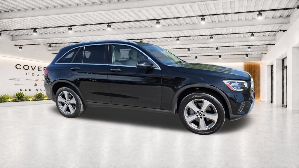 Used 2022 Mercedes-Benz GLC 300 4MATIC w/ Driver Assistance Package image 15