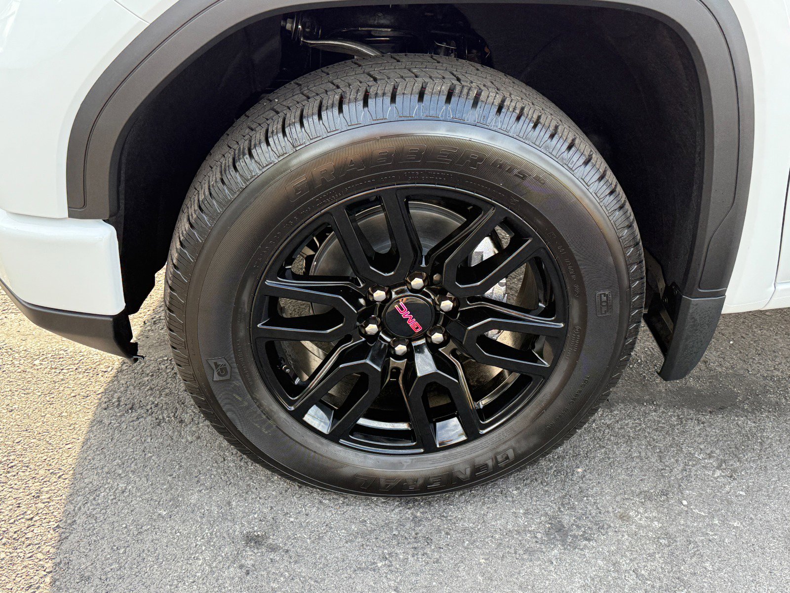 New 2026 GMC Sierra 1500 Elevation image 9