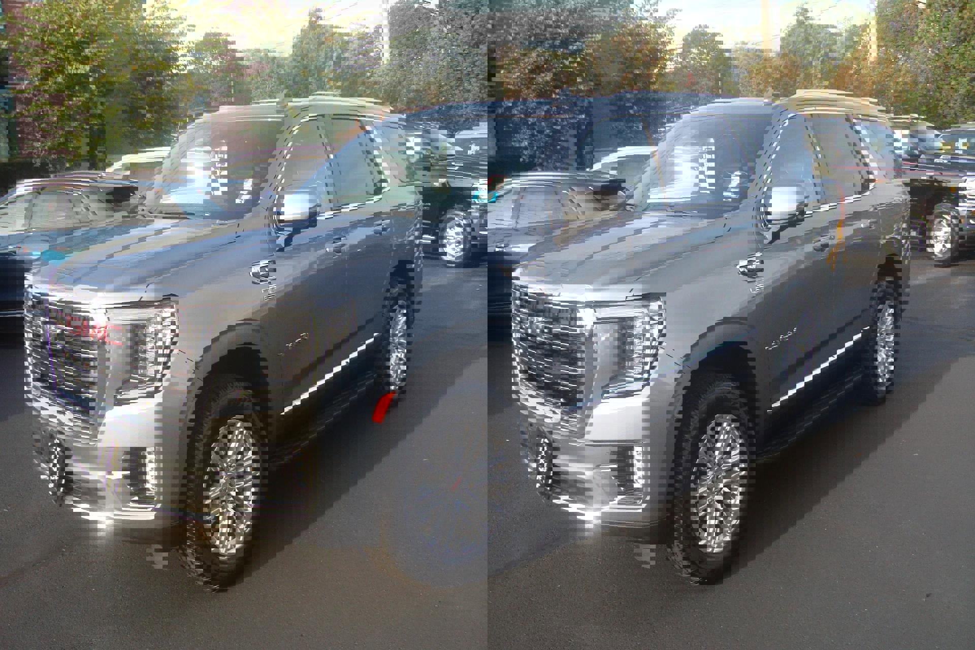 Certified 2022 GMC Yukon SLT w/ SLT Premium Package