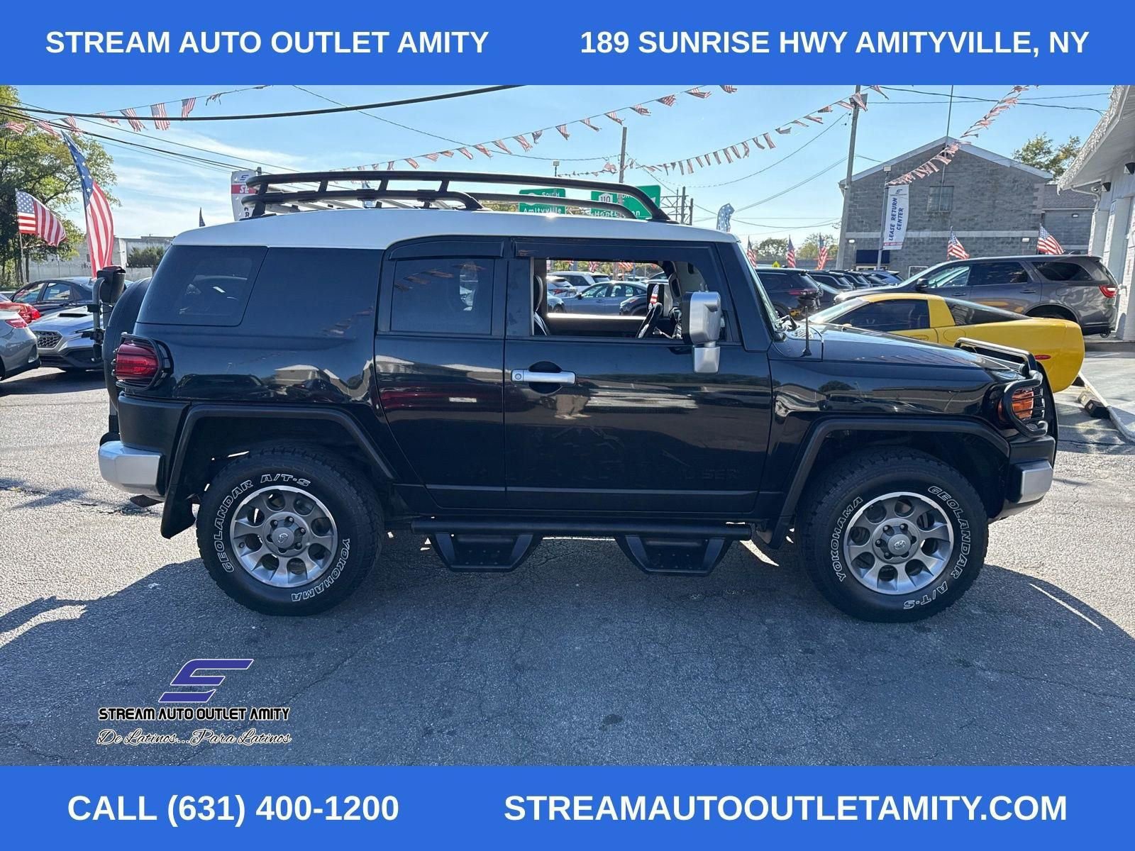 Used 2013 Toyota FJ Cruiser 4WD image 10