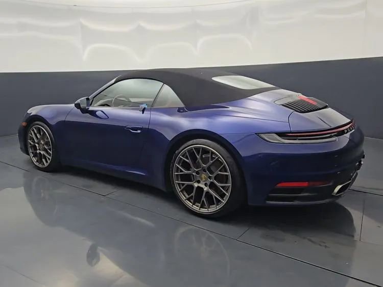 Used 2021 Porsche 911 Carrera 4 AWD/4WD image 6