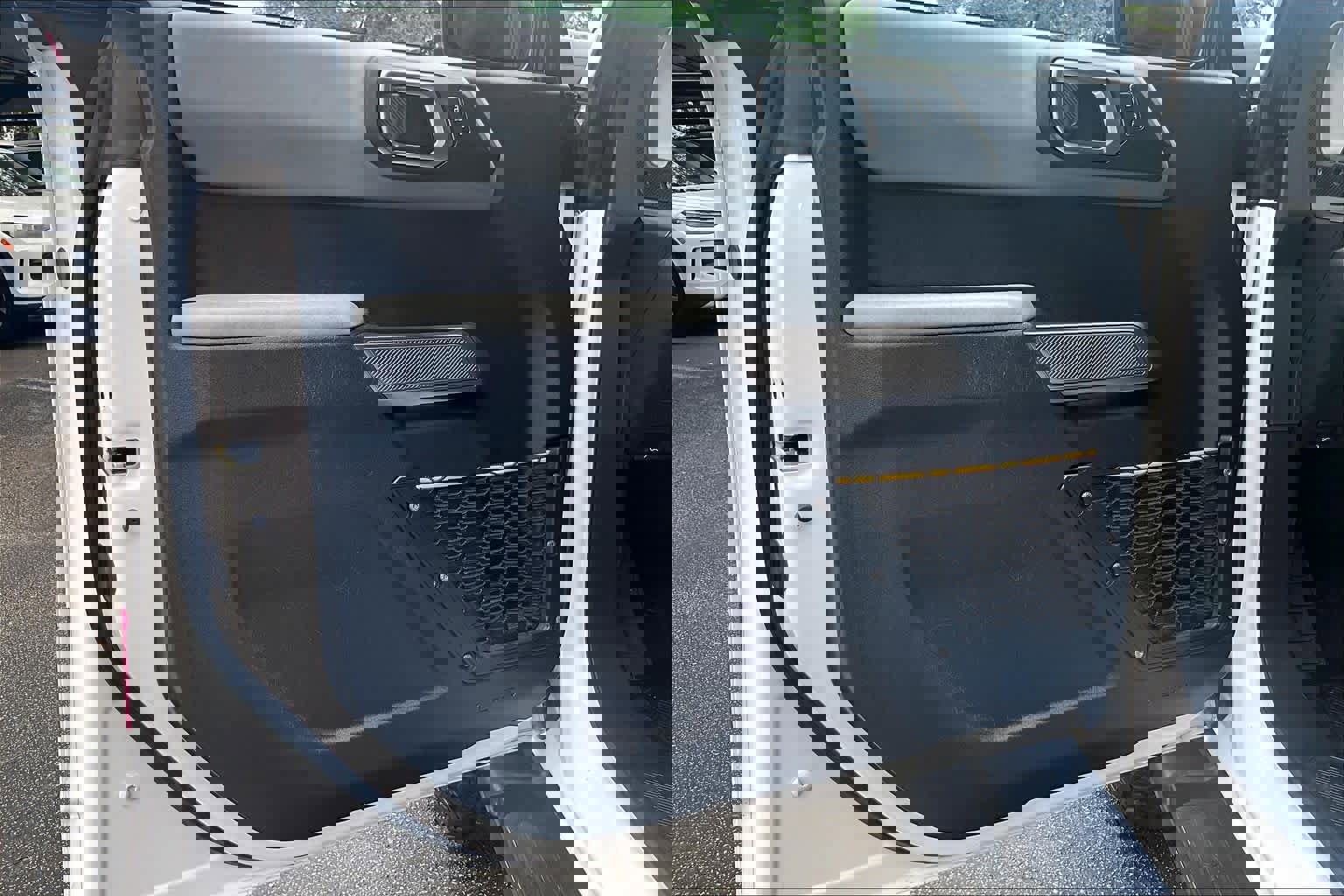 Used 2023 Ford Bronco Badlands image 22