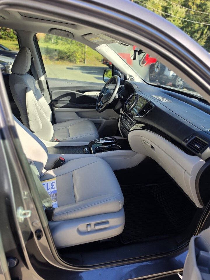 Used 2019 Honda Pilot Touring image 13