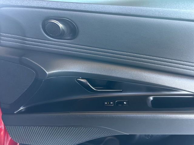 Certified 2025 Hyundai Elantra Sport image 30
