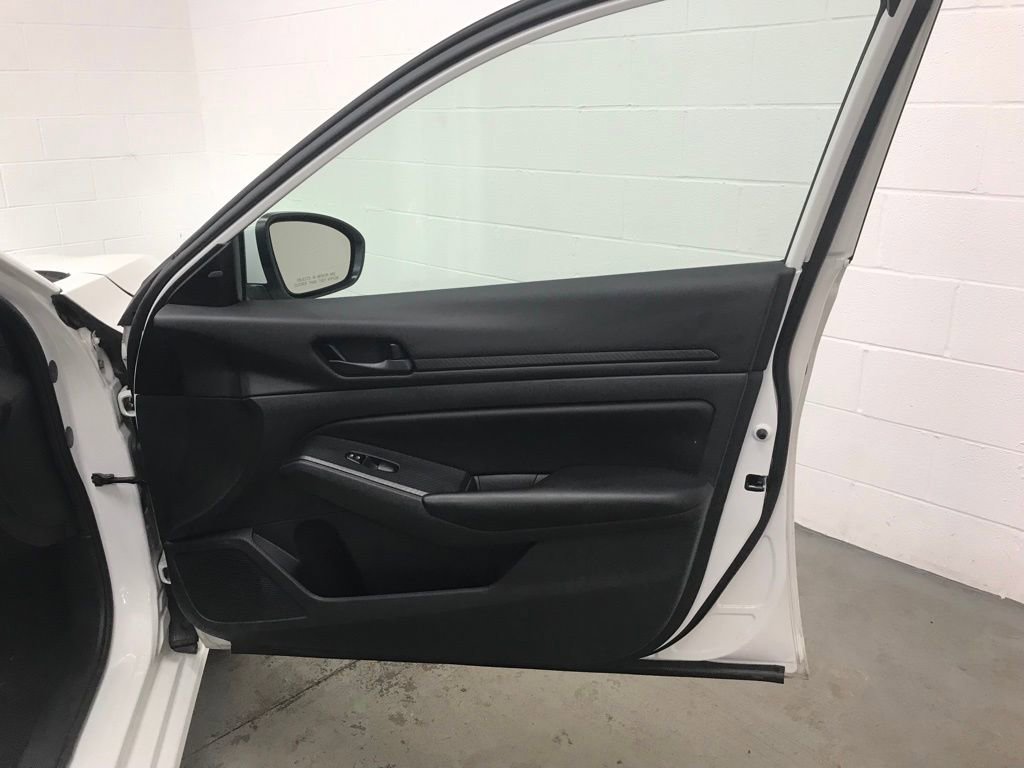 Used 2023 Nissan Altima 2.5 S image 33