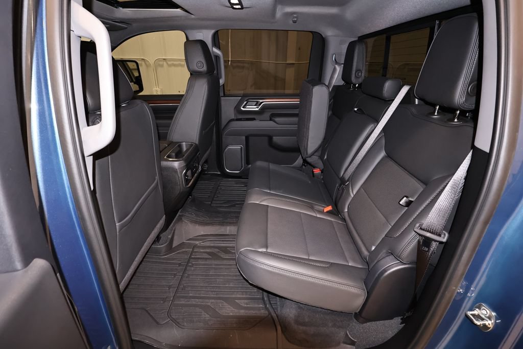 Used 2025 GMC Sierra 2500 Denali w/ Denali Reserve Package AWD/4WD image 16