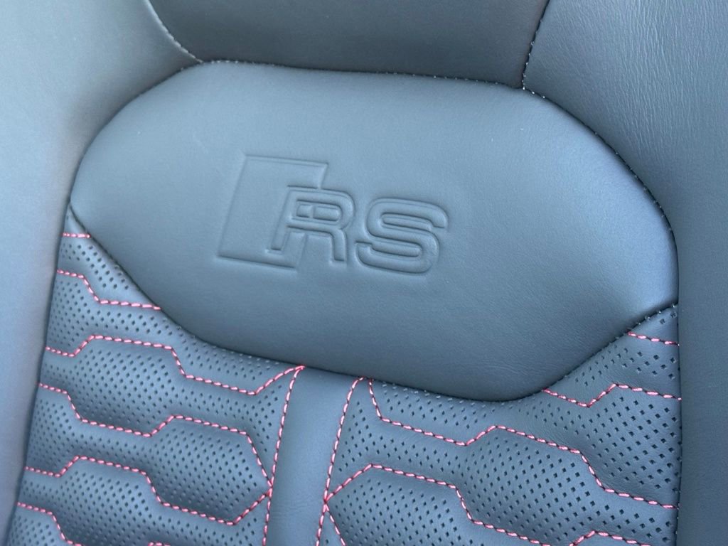 Used 2024 Audi RS Q8 w/ Black Optic Package image 18