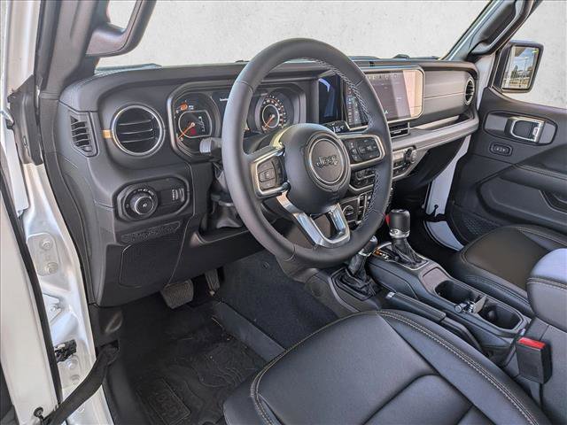 Used 2026 Jeep Wrangler Unlimited Sahara AWD/4WD image 10