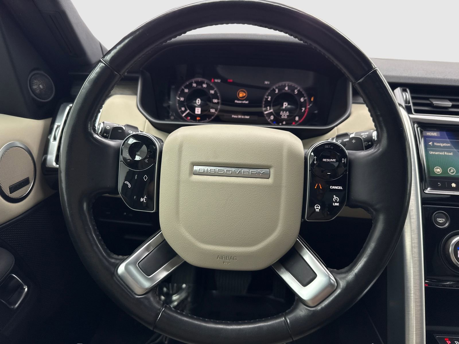 Used 2020 Land Rover Discovery HSE AWD/4WD image 19