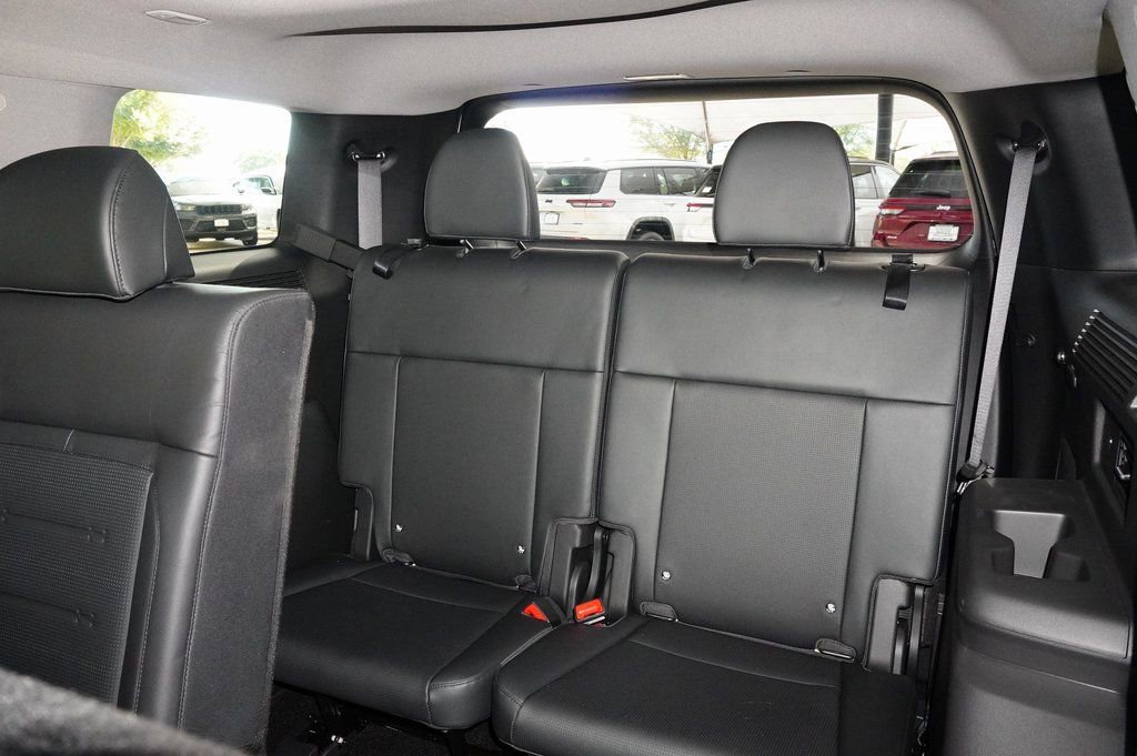 Used 2025 Hyundai Santa Fe Limited image 27