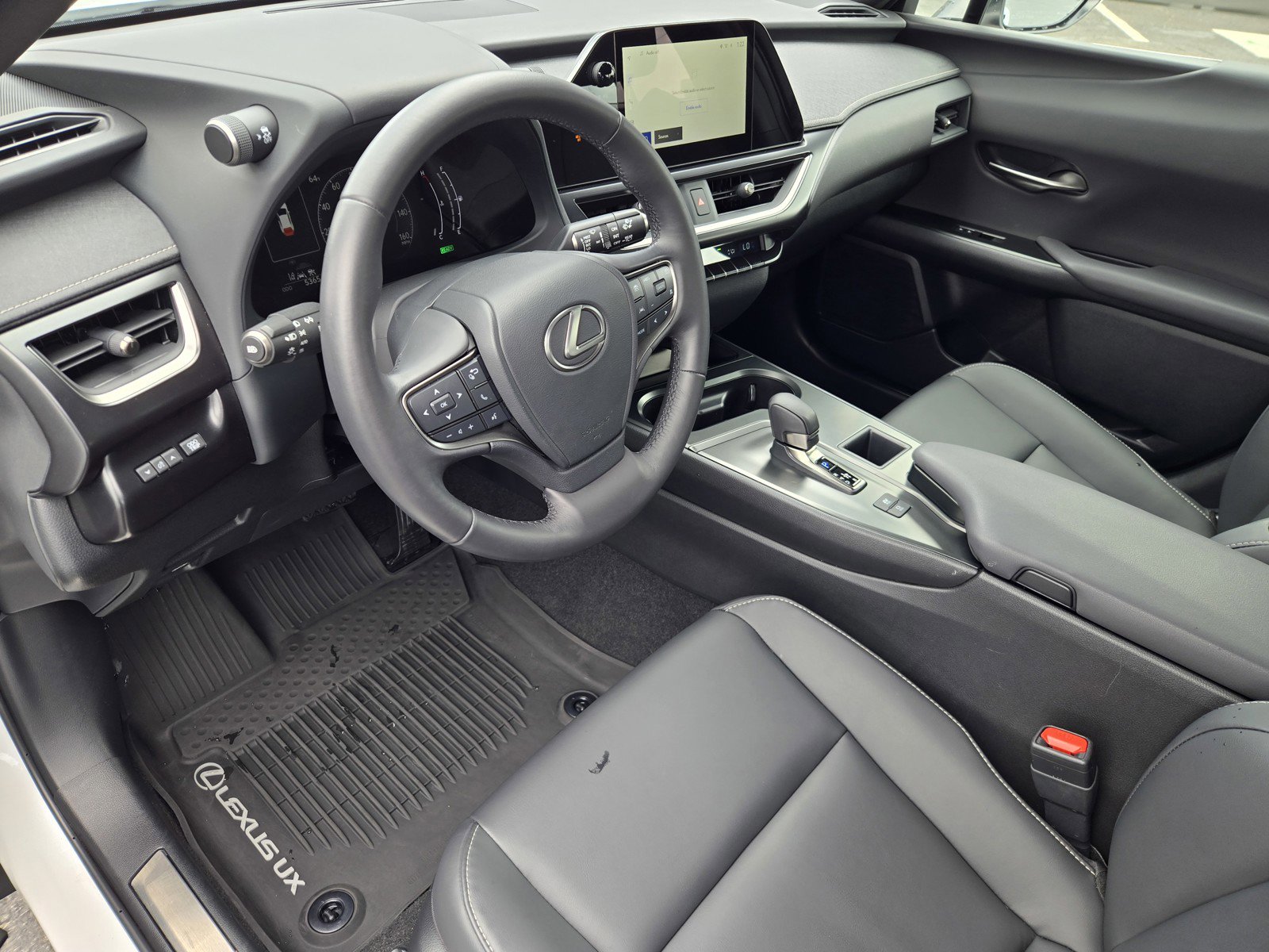 Certified 2025 Lexus UX 300h FWD w/ Accessory Package (Z2) image 10