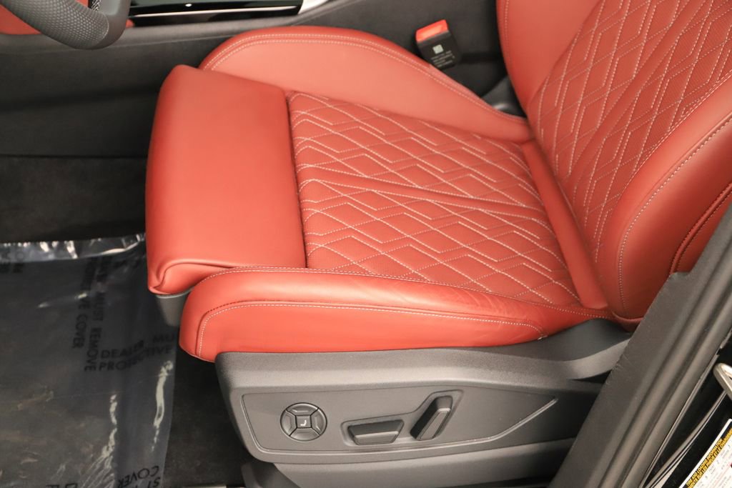 Certified 2025 Audi SQ5 Prestige image 23