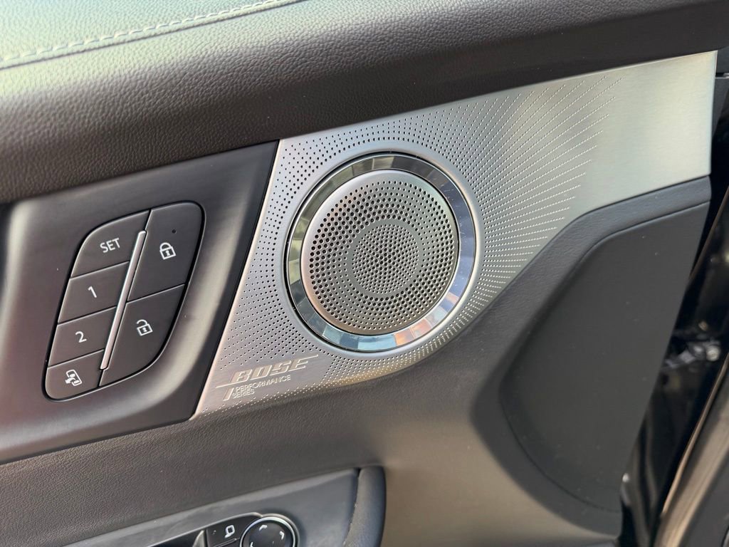 Used 2025 Buick Enclave Avenir w/ Super Cruise Package image 24