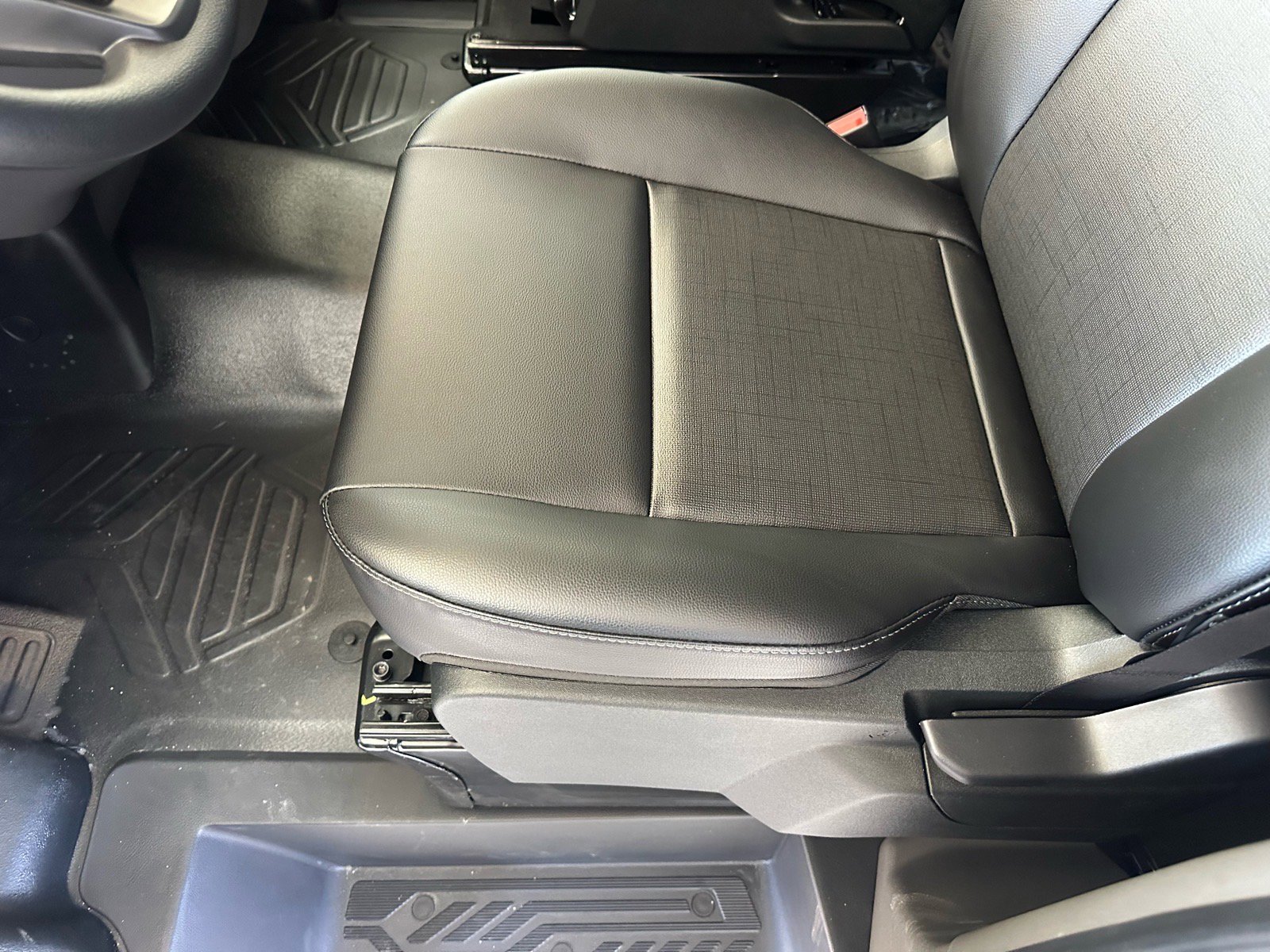 New 2026 Ford Transit 250 148 Medium Roof w/ Exterior Upgrade Package image 26