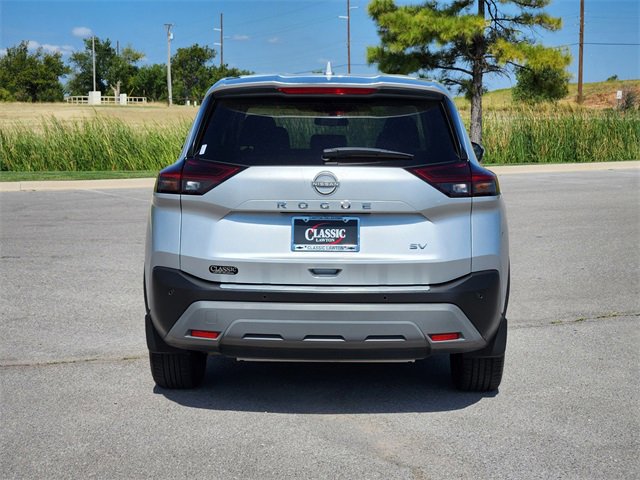 Used 2023 Nissan Rogue SV image 6