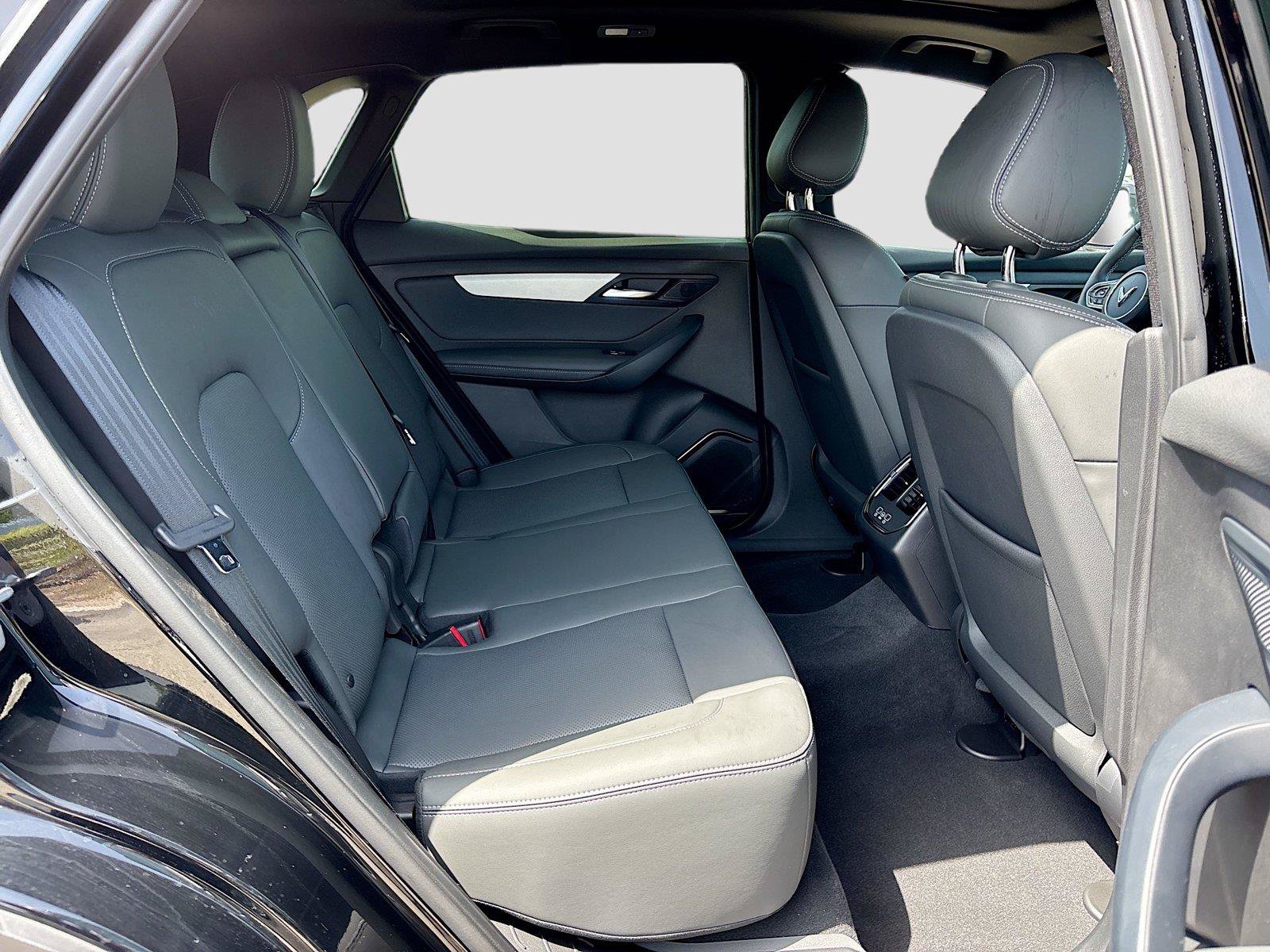 New 2025 VinFast VF 8 Plus AWD/4WD image 27