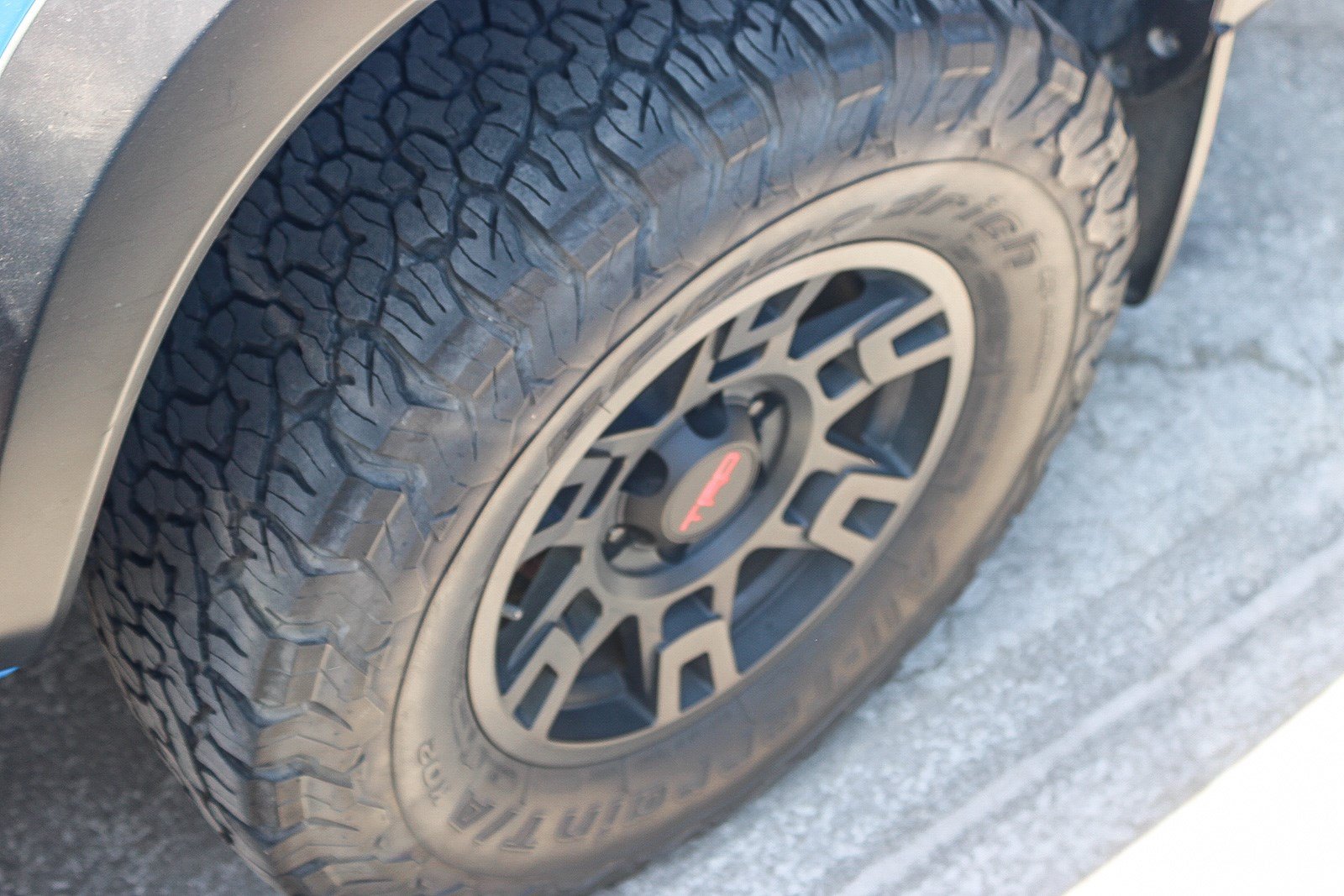 Used 2021 Toyota Tacoma TRD Off-Road w/ TRD Premium Off Road Package AWD/4WD image 10